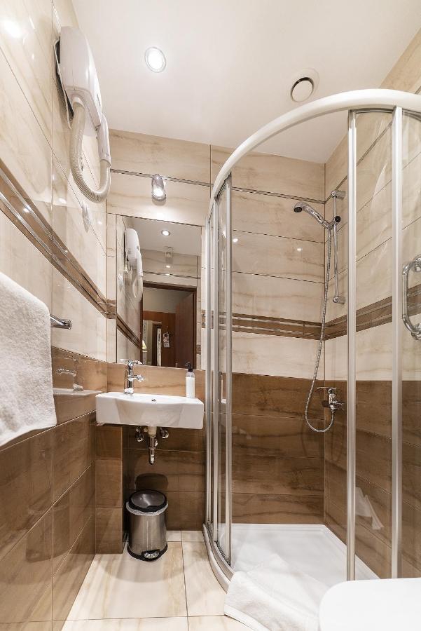 Hotel Doris Oborniki Εξωτερικό φωτογραφία