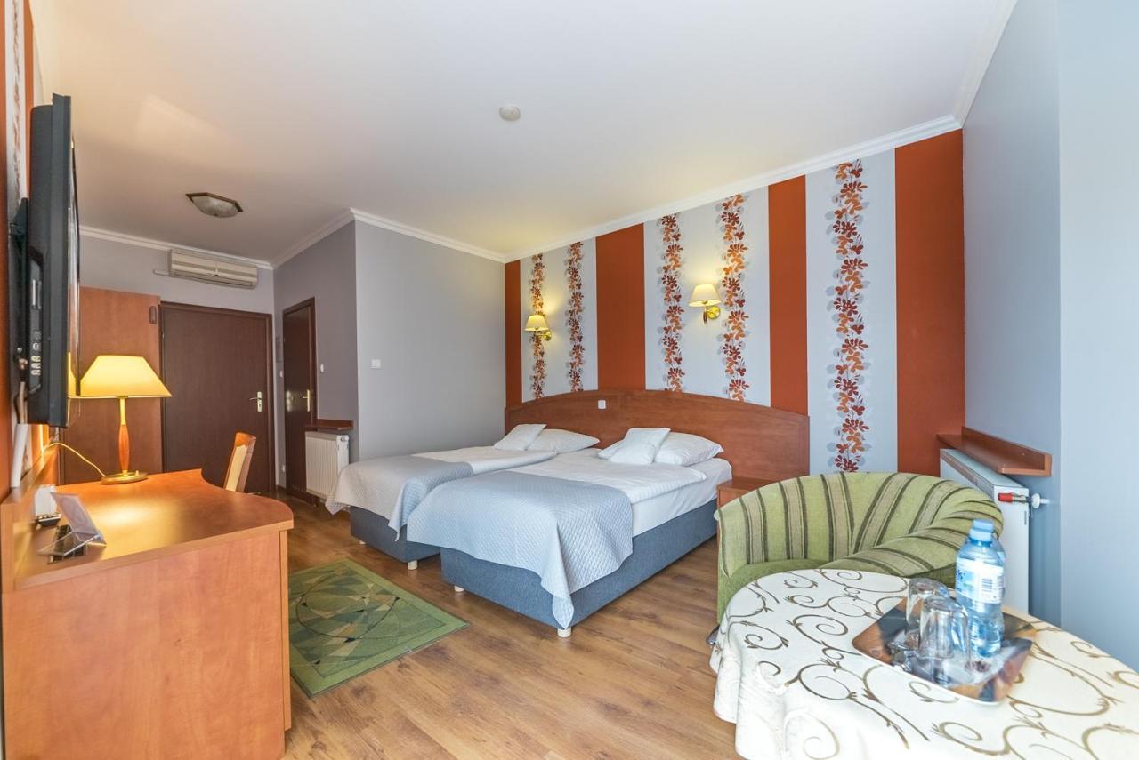 Hotel Doris Oborniki Εξωτερικό φωτογραφία
