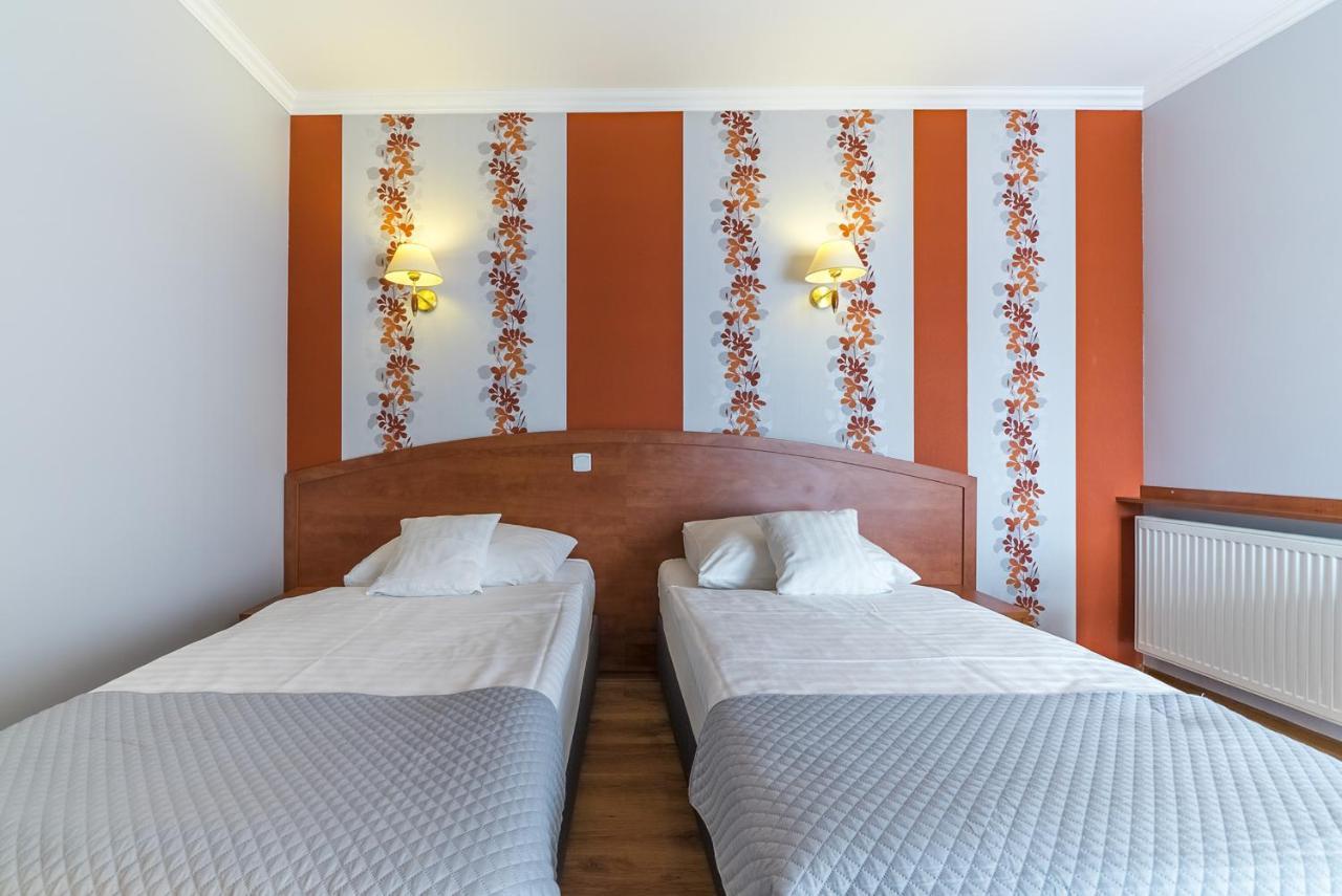 Hotel Doris Oborniki Εξωτερικό φωτογραφία