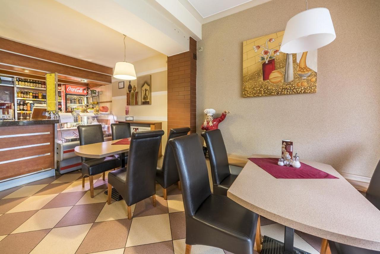 Hotel Doris Oborniki Εξωτερικό φωτογραφία