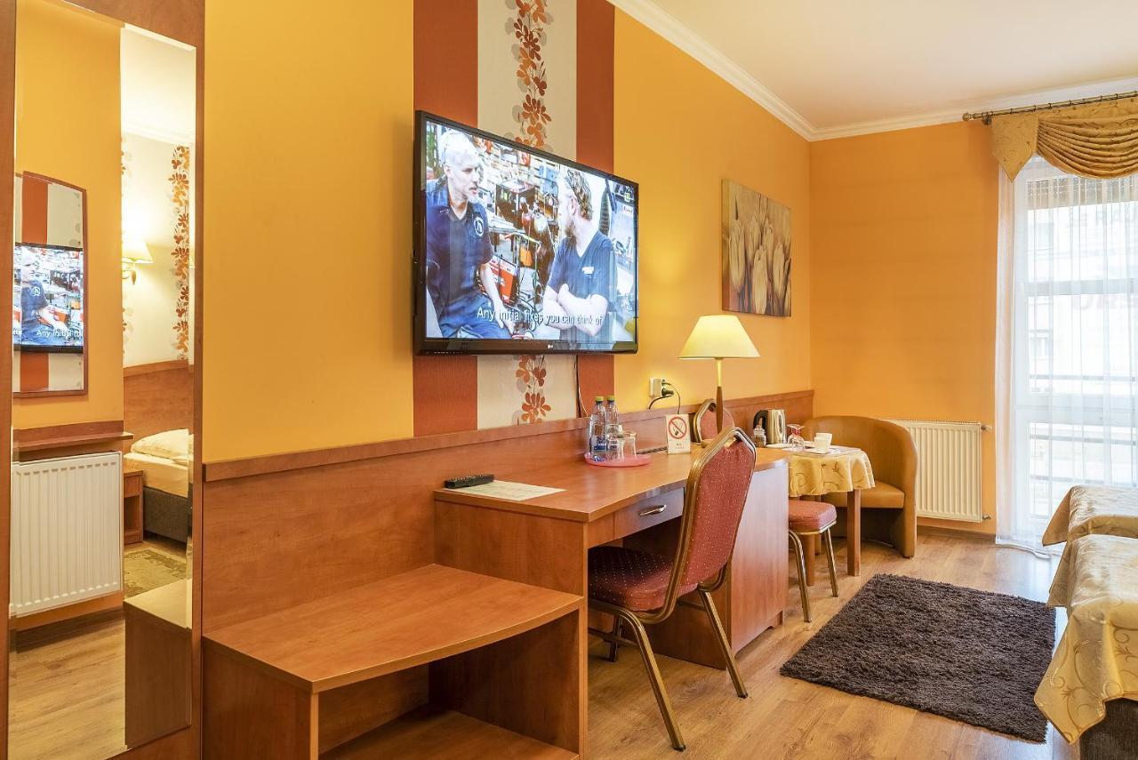 Hotel Doris Oborniki Εξωτερικό φωτογραφία
