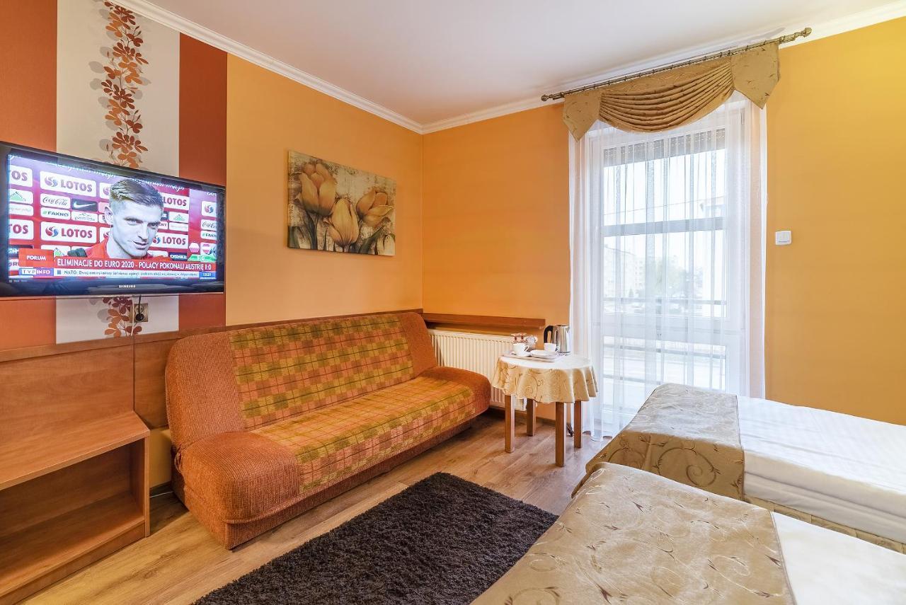 Hotel Doris Oborniki Εξωτερικό φωτογραφία