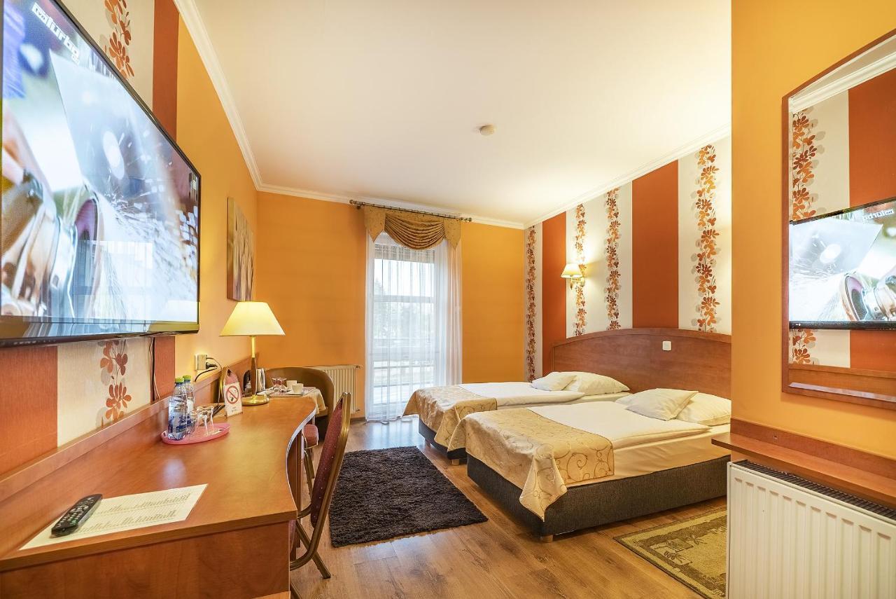 Hotel Doris Oborniki Εξωτερικό φωτογραφία