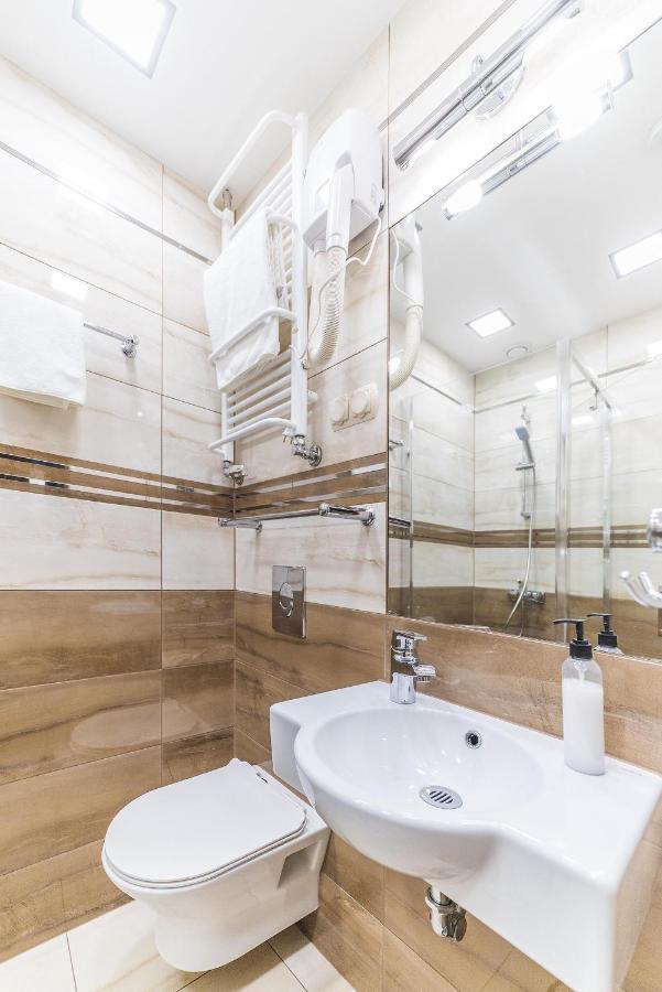 Hotel Doris Oborniki Εξωτερικό φωτογραφία